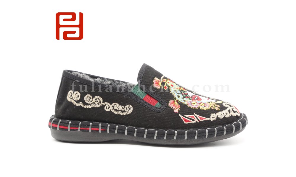 福連升老北京布鞋2020冬季新款民族風(fēng)臉譜刺繡女款棉鞋圖片