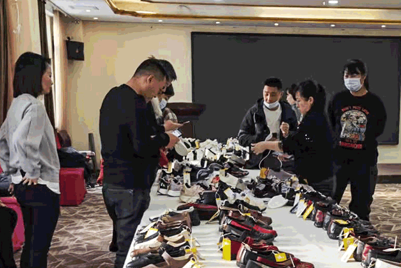 《悠享春意 自然之履》2022福連升春季新品訂貨會圓滿成功!(圖7) 東北分公司訂貨現場