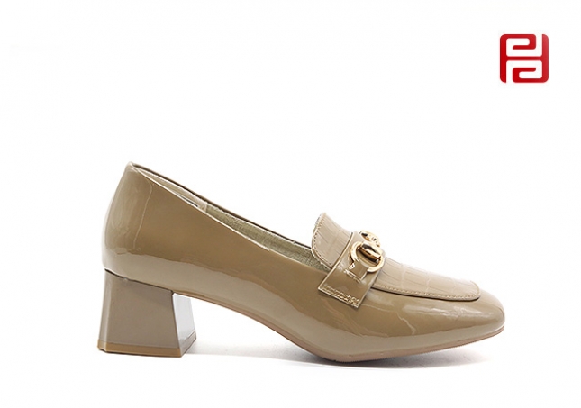 春季新款漆皮亮面粗跟舒適樂福鞋中跟時尚女單鞋