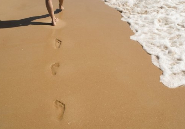 危害中年人足部健康的因素有哪些？