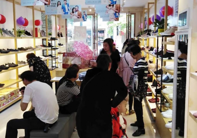 賀：福連升中年鞋湖南衡陽祁東縣歸陽3分店正式開業！